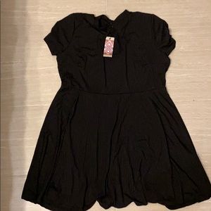 ON HOLD: 𝙱𝚕𝚊𝚌𝚔 𝙲𝚞𝚝𝚘𝚞𝚝 𝙳𝚛𝚎𝚜𝚜